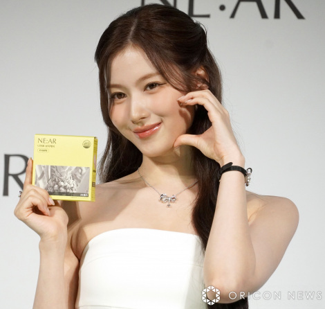 �uNE:AR�v�u�����h������ɓo�d����TWICE�ESANA �iC�jORICON NewS inc. 