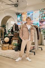 �o�i�i�E�p�u���b�N���{�㗤20���N�L�O�|�b�v�A�b�v�X�g�A�ɗ��ꂵ���ݗD�� 