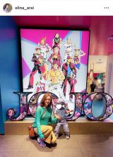 �u�͂肫���čٖD�����W���j�[�W���[�X�^�[���̃p���c�ƃw�A�o���h�𑧎q�ɓZ�킹�A�ӋC�g�X�ƌ��������W���W�����[���h���v�u�i���͂킽����DIO���ɁB���̓X�e�B�[���v�l�ł��B�΁j�v�@�i�ʐ^�̓C���X�^�O���� @elina_arai ���j 