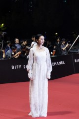 �u��30�񊘎R���ۉf��Ձv�I�[�v�j���O�Z�����j�[�ɓo�ꂵ���w�Z�������^�ׂ�T�C�Y�Ɂx�č�R�E 