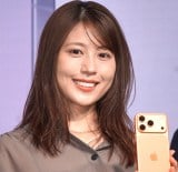 KDDI�u�ŐV�����iPhone au�����C�x���g�v�ɓo�d�����L���ˏ�(C)ORICON NewS inc. 