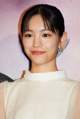 �f��w�X�g���x���[���[�� �]�����N�̗��x������I���ʉ�ɓo�d�����c�^���� (C)ORICON NewS inc. 