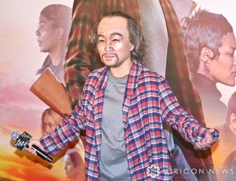 �f��w�����E�o�g���E�A�t�^�[�E�A�i�U�[�x���J�O�C�x���g�ɓo�ꂵ���L���^���[�B �iC�jORICON NewS inc. 