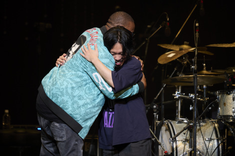 �Ύ�x�����o�[�g�E�O���X�p�[ 