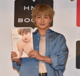 ���_�����A�^�C�g�X�P�W���[���Ŏʐ^�W�B�e �y���߂����Ԃ́u��4���̃W���v ���C�ɓ���J�b�g�̔�b�ɏΊ� 