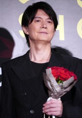 �f��w�u���b�N�E�V���[�}���x�̑�q�b�g��畑�䂠�����ɓo�d�������R�뎡�iC�jORICON NewS inc. 