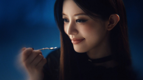 �n�[�Q���_�b�c�VWEB���[�r�[�u�����̂����₫�v�тɏo������ILLIT�EMINJU 