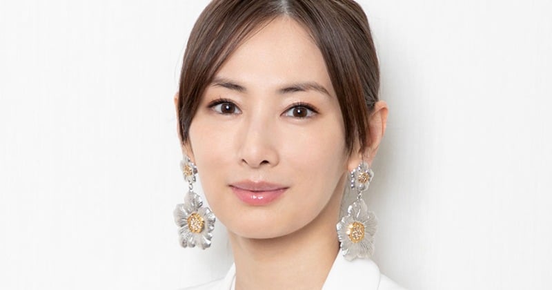 北川景子、イメージ一変“青髪”ショット 主演作の場面写真が解禁