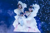 �wPerfume ZO/Z5 Anniversary �g�l�r�������}���X�h Episode TOKYO DOME�x�̖͗l�@�ʐ^�F��R�z��iYosuke Kamiyama�j 