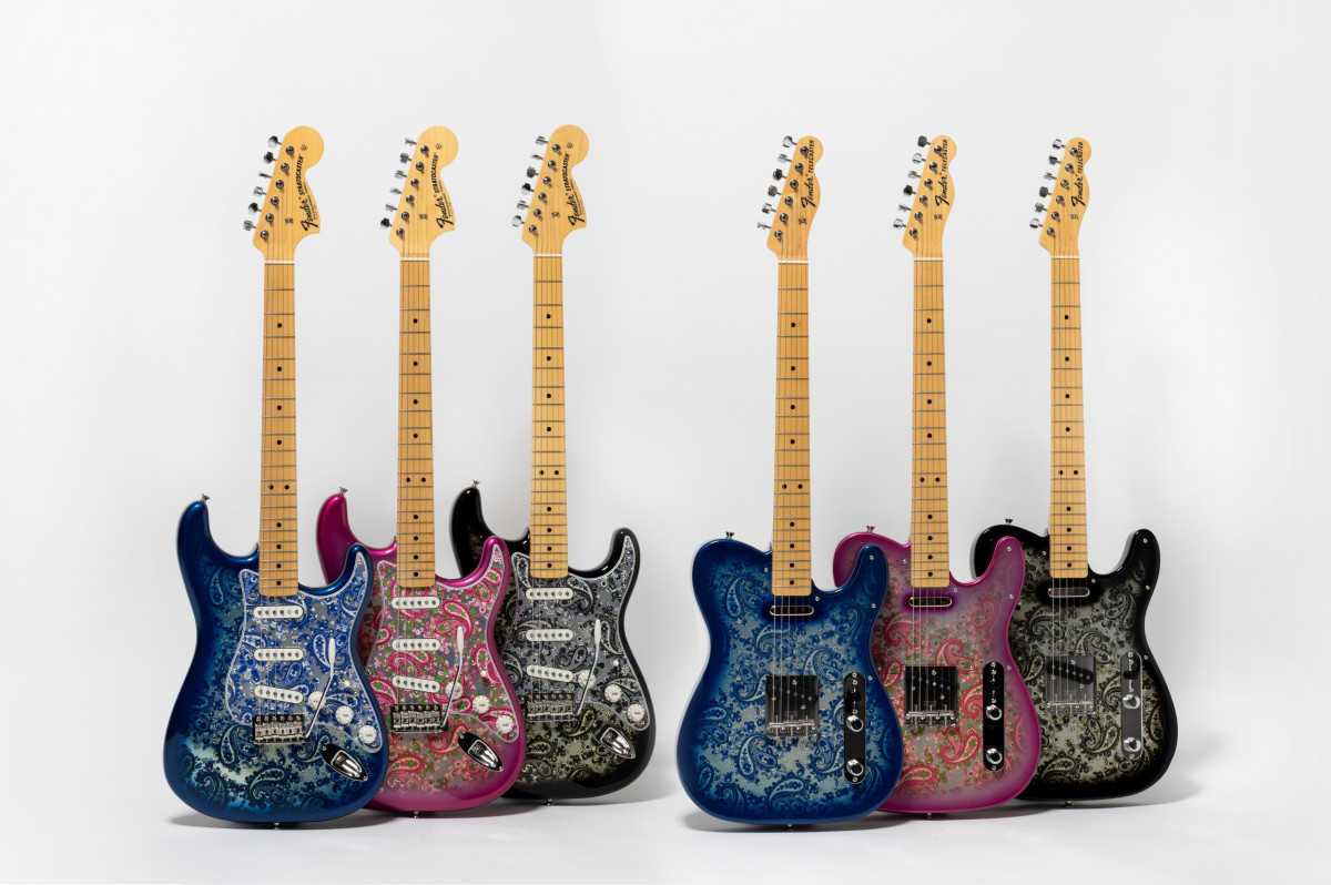 フェンダー、ペイズリー柄ギターを日本限定発売 ピックやグラスなどの