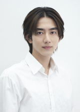 �wRakuten GirlsAward 2025 A/W�x�ɏo�������؍����� 