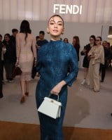 �w2026�N�t�� �E�B�����Y�E�����Y�R���N�V�����xEyka Farhana 