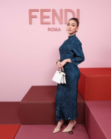 �w2026�N�t�� �E�B�����Y�E�����Y�R���N�V�����xEyka Farhana 