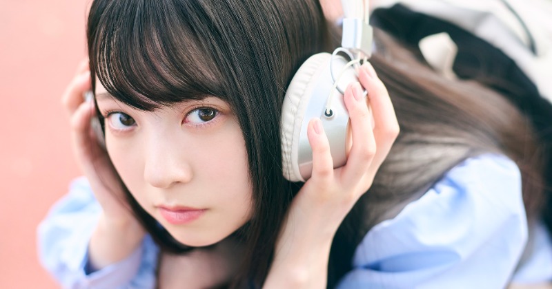 日向坂46「五期生のぽかぽか写真館」 3人目は佐藤優羽 | オリコン