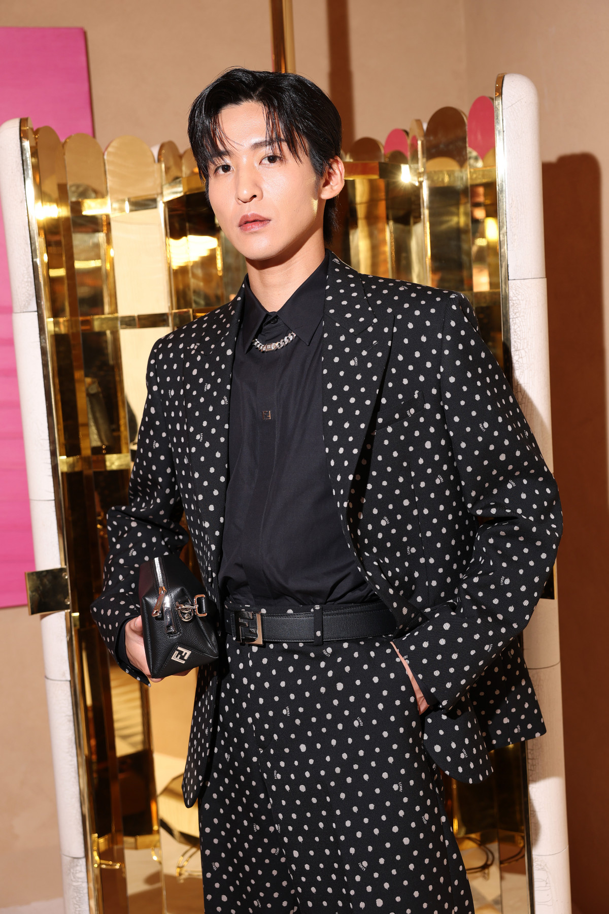 目黒蓮、フェンディ着こなし“煌びやか”オーラ 新旗艦店イベントに登場