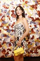 FENDIwpbcH tFfB ~mvxI[vjOCxgɓoꂵMatilda De Angelis 