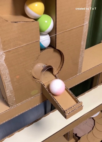 �i�{�[���ōČ������u������i�v�iInstagram�^��tat1236425���0�j 