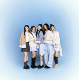 ���j�N��WEB CM�ɏ��o�ꂷ��ILLIT 