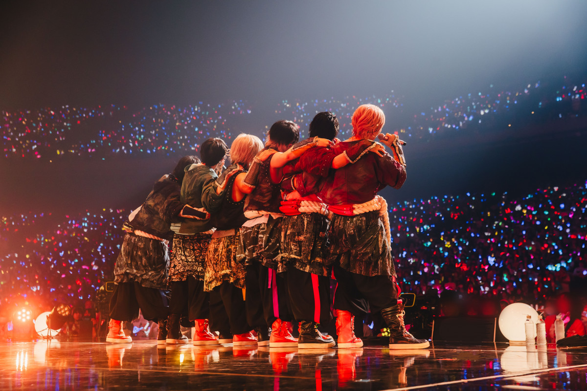 いれいす、過去最大9万人動員の全国アリーナツアー完走 Kアリーナでの