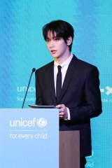 �āE���j�Z�t�{���ŋ��񎮂ɎQ������TOMORROW X TOGETHER�ESOOBIN (P)&(C) BIGHIT MUSIC 