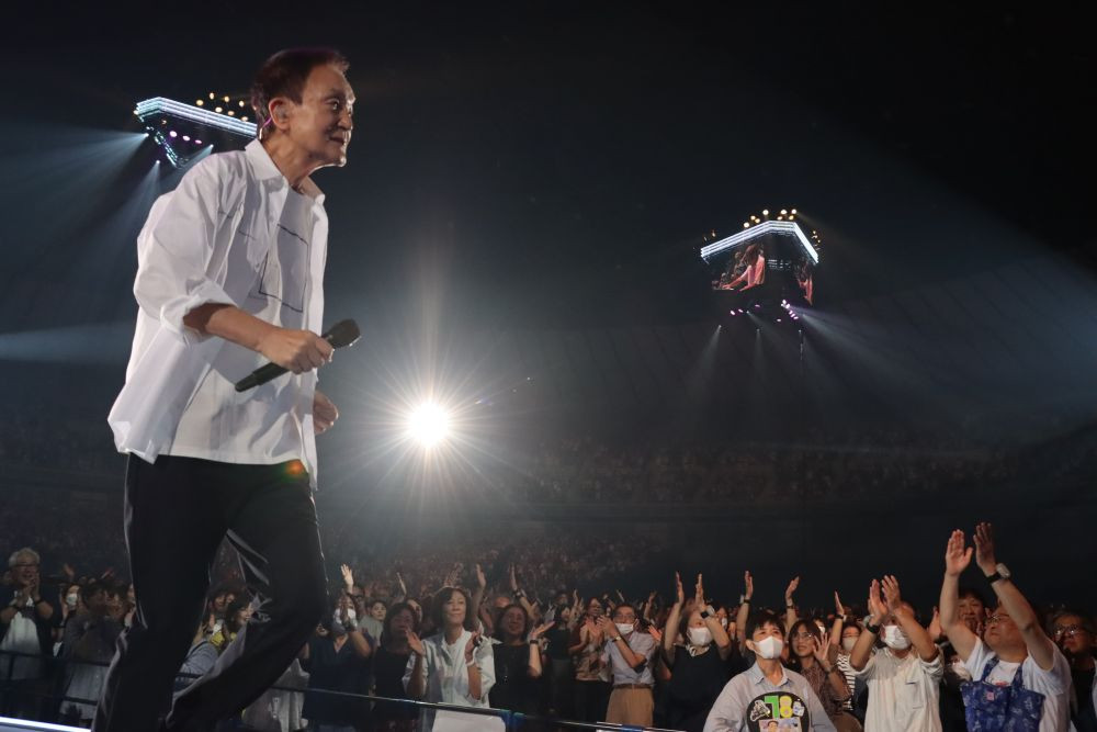 小田和正 フライング 2025 横浜アリーナライブ② 小田和正、“史上最年長”78歳で全国ツアー完走 地元・横浜