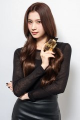 TWICE SANA���o�ꂷ��C���E�T�����[�����u���u�� �I�[�f�p���t�@���v�̐V�r�W���A�� 