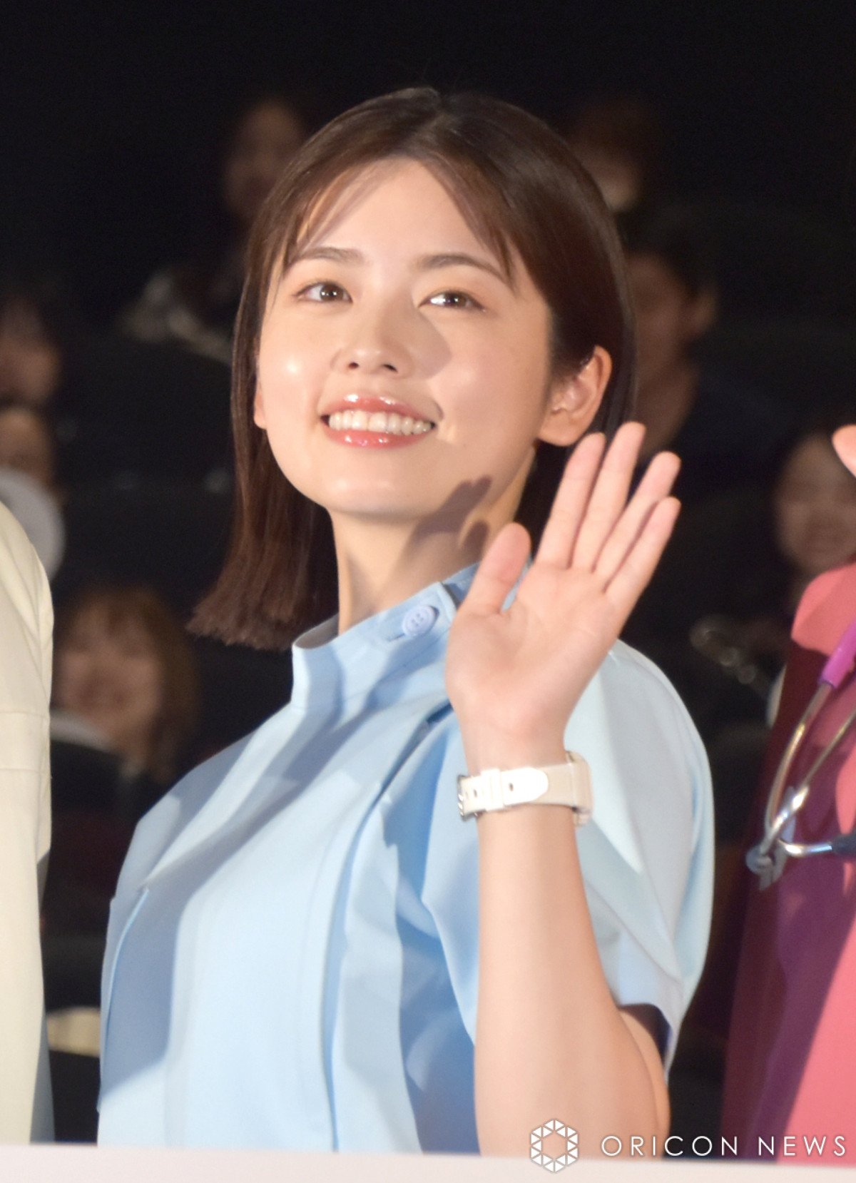 画像・写真 | 小芝風花、美肩＆背中あらわ 大人の色気全開ショットの