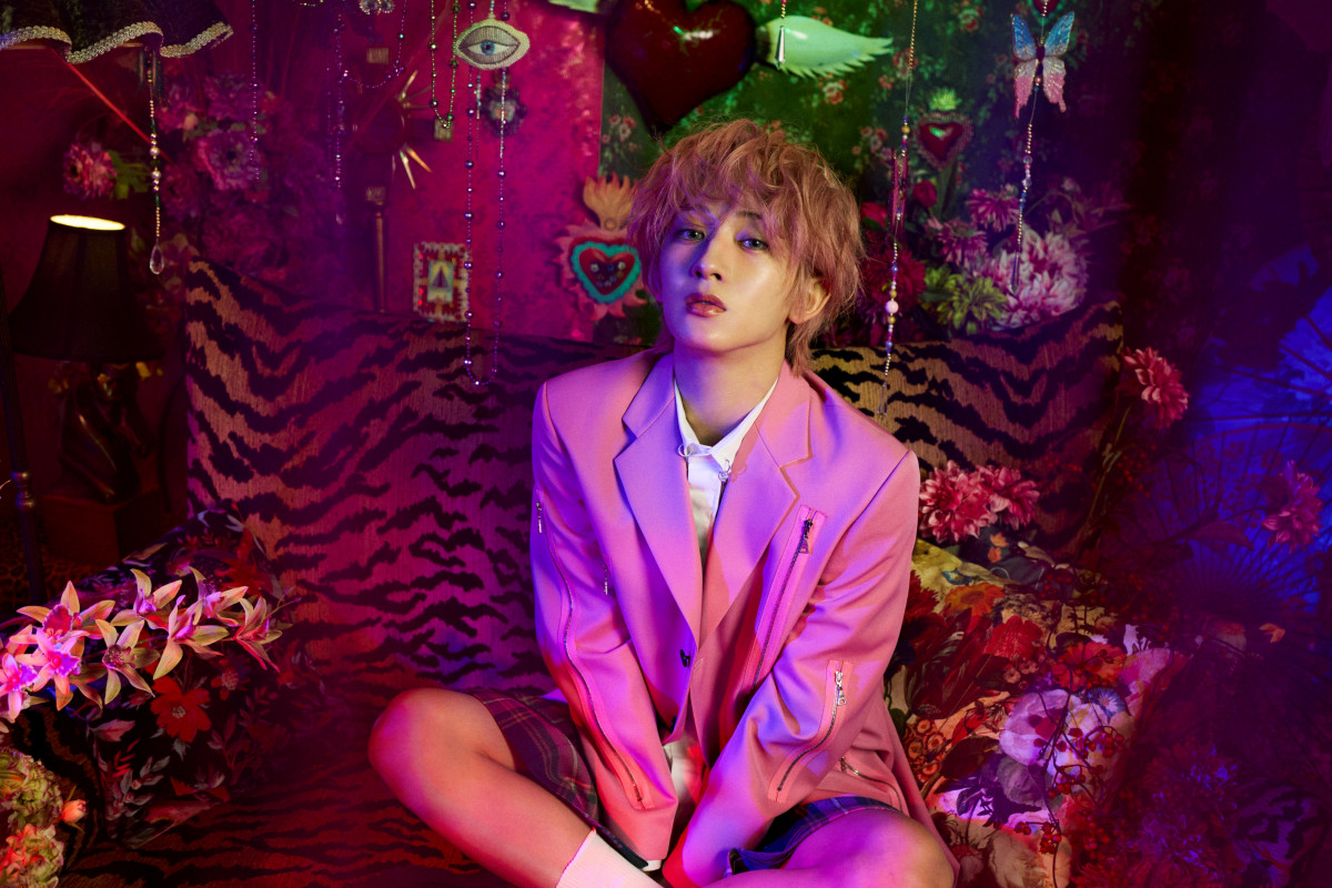 MAZZEL・NAOYA、蜷川実花とのコラボで妖艶な表情を披露 ビジュアル