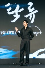 ���E��=�I���W�i���؍��h���}�V���[�Y�w�����x�f�B�Y�j�[�v���X�Ŕz�M��(C)2025 Disney and its related entities 