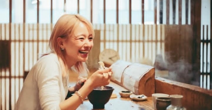 「ラブラブ夫婦じゃん」山本舞香、幸せあふれる“自然体”オフショットに反響「可愛いデート」「ホントに幸せそう」