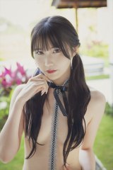 �ɐD��߂�1st�ʐ^�W�w��F-�߂���-�x(KADOKAWA) �B�e:�c���q�v 