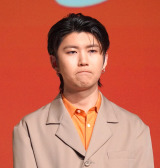 �w�����Ɍ������A�������ԃr�[���u�L�����O�b�h�G�[�����\��v�x�ɎQ������Mrs. GREEN APPLE�E����l �iC�jORICON NewS inc. 