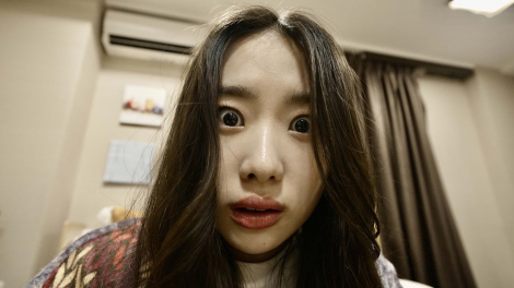 �w�N�̃X�}�z�����Ă݂���x�剉�𖱂߂�q��Ǎ؁iC�j���{�e���r 