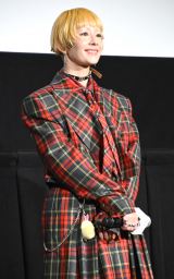 �f��w���݂��R���炵 ��̉����Ƃӂ���̃R�x���䂠�����t�����Ђ�ߎ��ʉ�ɓo�d�����ؑ��J�G�� (C)ORICON NewS inc. 