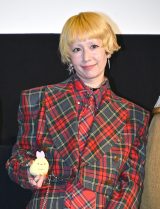 �f��w���݂��R���炵 ��̉����Ƃӂ���̃R�x���䂠�����t�����Ђ�ߎ��ʉ�ɓo�d�����ؑ��J�G�� (C)ORICON NewS inc. 