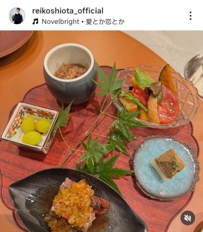 ���c��q�u����a������13���N�̌����L�O�����}���܂����v�i�ʐ^�̓C���X�^�O���� @reikoshiota_official ���j 