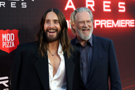 �W�����b�g�E���g�A�W�F�t�E�u���b�W�X���w�g�����F�A���X�x�i10��10�������ē������J�j���[���h�v���~�A�J�� �iC�j2025 Getty Images�^Getty Images for Disney 