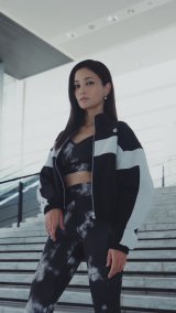 �uCRONOS�v�I�t�B�V�����A���o�T�_�[�ɏA�C�������؃��C�T 