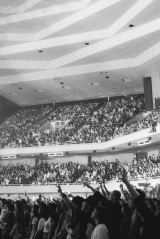 wHitsujibungaku Asia Tour 2025 g܁A Right now, right here.hx{ٌ̖͗l ʐ^:OYP 