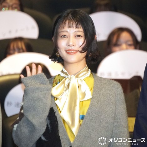 �f��w�b��5�Z���`���[�g���x�������䂠�����ɓo�d���������[�� (C)ORICON NewS inc. 