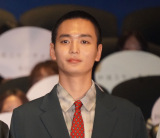 �f��w�b��5�Z���`���[�g���x�������䂠�����ɓo�d�����ؗM (C)ORICON NewS inc. 