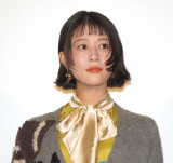 �f��w�b��5�Z���`���[�g���x�������䂠�����ɓo�d���������[�� (C)ORICON NewS inc. 