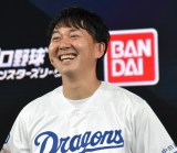 �w�v���싅 �t�@���X�^�[�Y���[�O�x�̃��[���`��ɎQ�������o�b�e���B�Y�E���� �iC�jORICON NewS inc. 