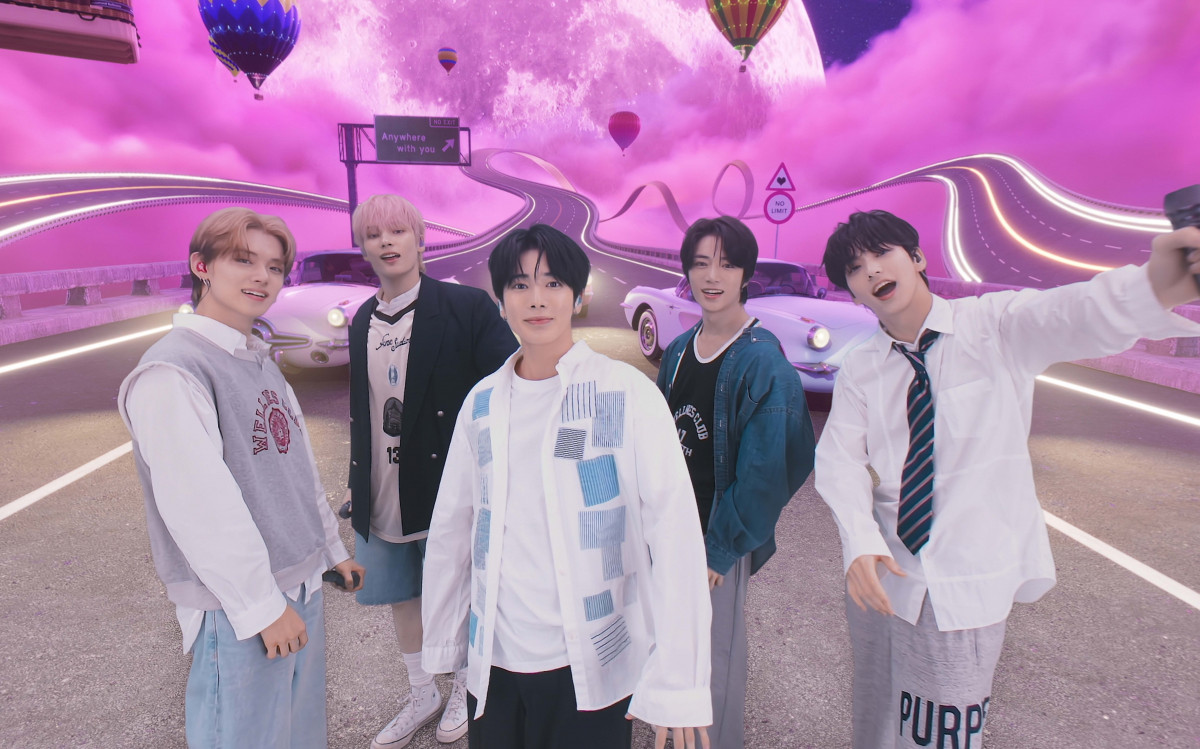 TOMORROW X TOGETHER、“最前席よりも近い”ゼロ距離でときめき届ける VR