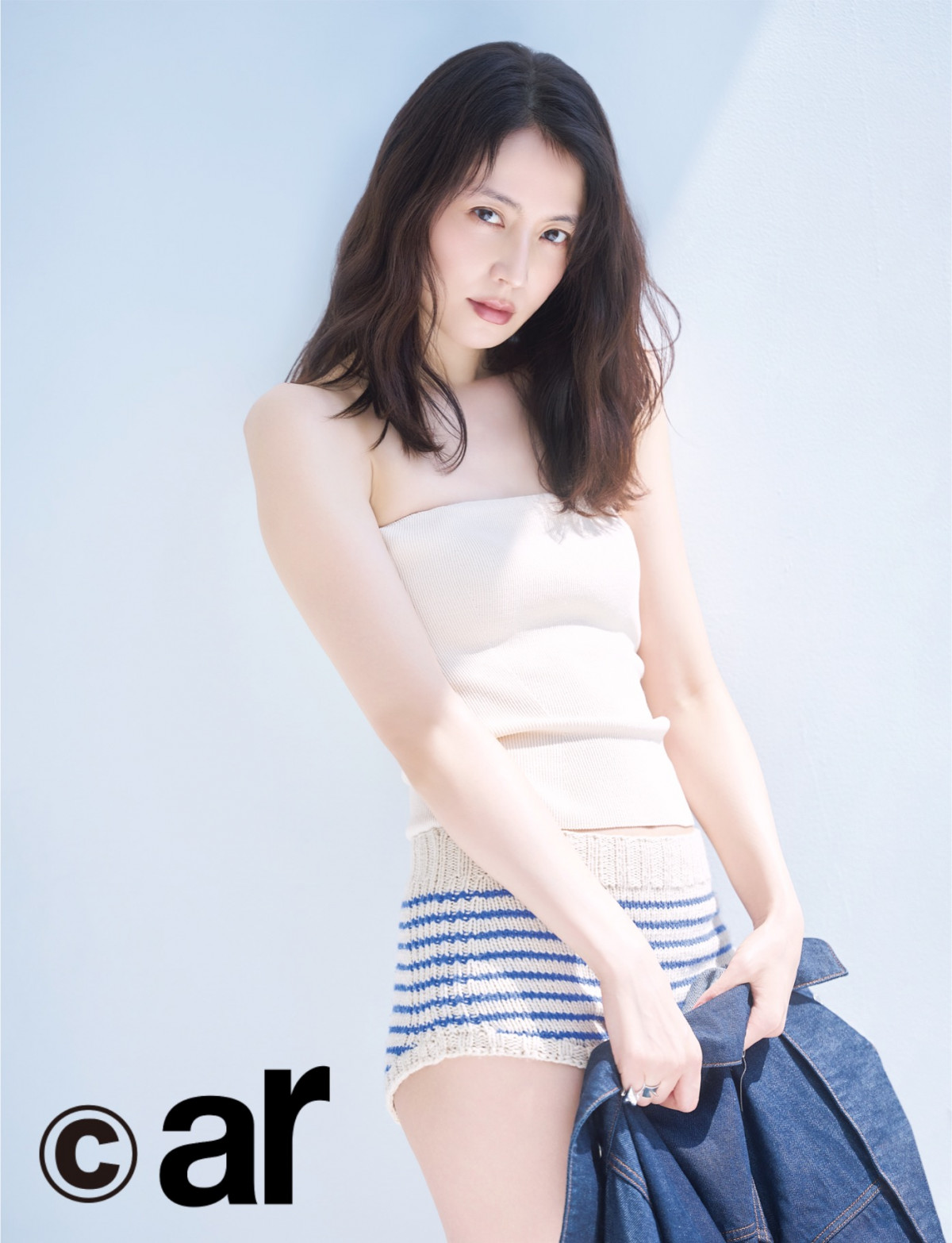 画像・写真 | 長澤まさみ、“国宝級美脚”輝く極上カット 『ar』記念号