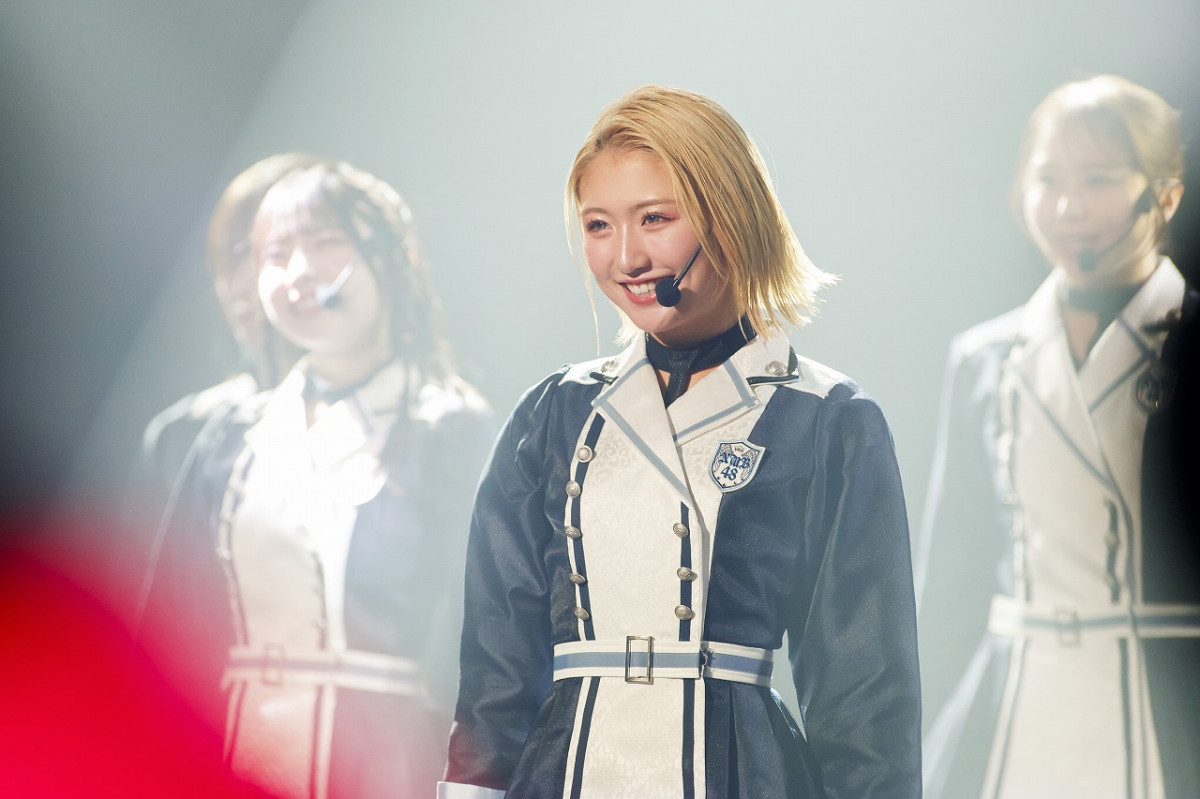 NMB48・塩月希依音、金髪ショートに”激変イメチェン” ファンの前で初