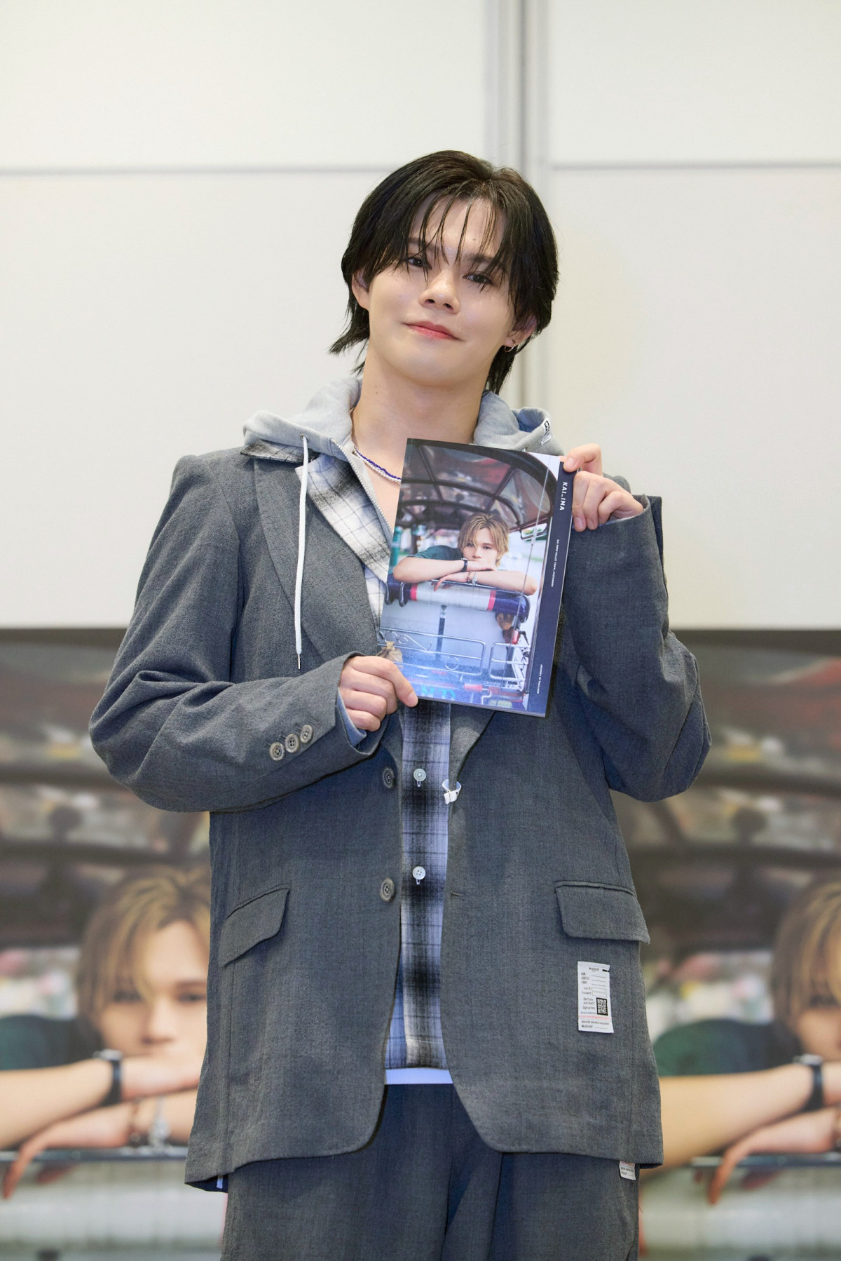 超特急 カイ パネル 超特急カイ、私服でイベント取材に参加 セルフプロデュースの写真集