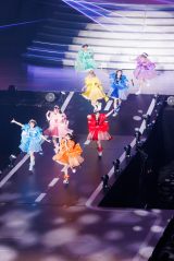 w1st ANNIVERSARY JAPAN TOUR 2025uCAN'T STOP CUTIEvxt@Ci̖͗l PHOTO:VEiAΈ䈟A؉}  