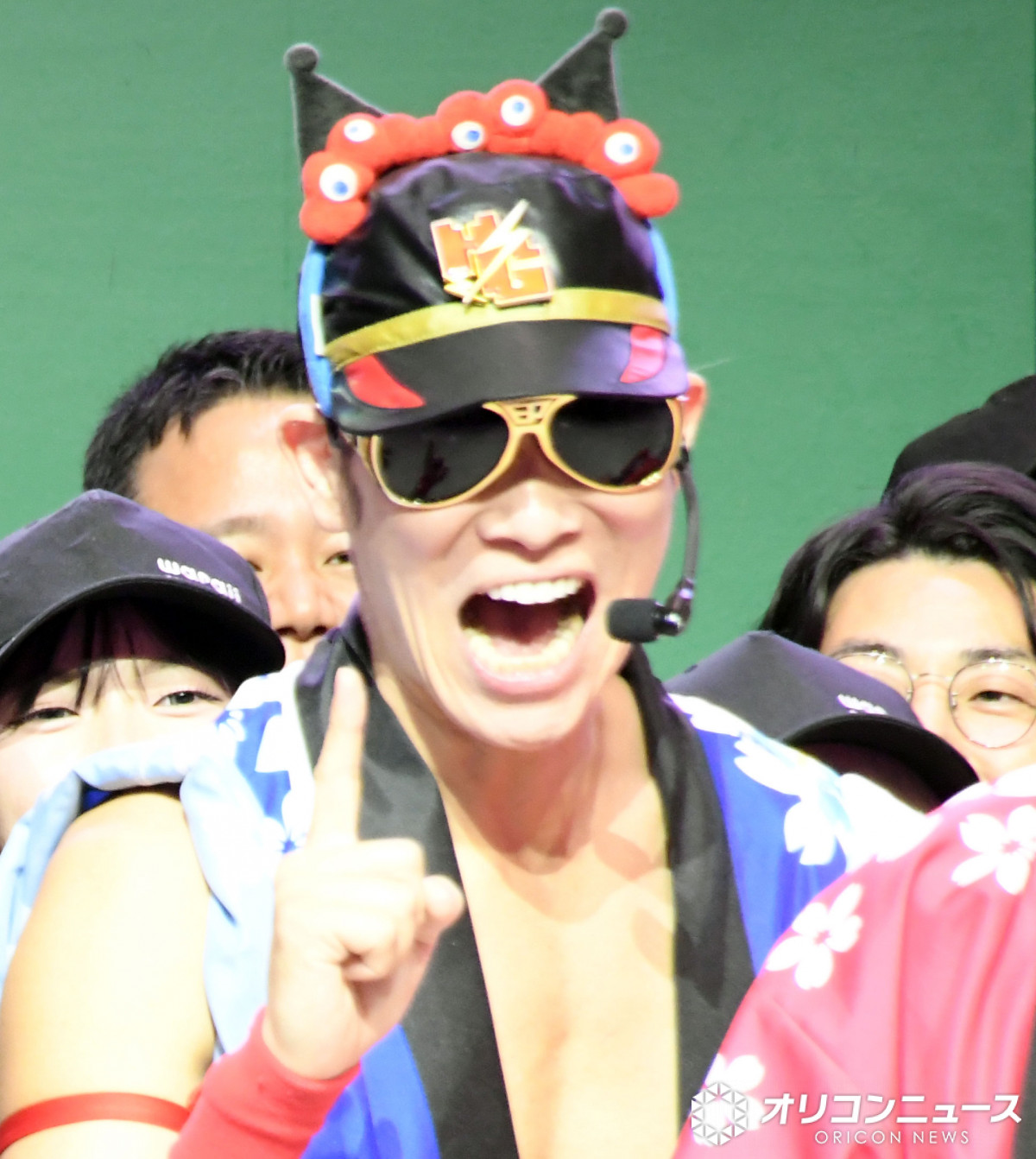 画像・写真 | 万博よしもと「カラオケ盆踊り」最終夜の熱狂 レイザー