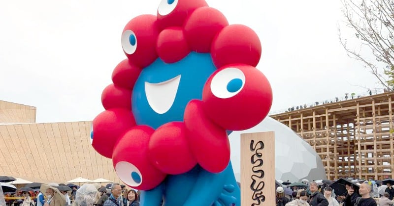 サンリオ×ミャクミャク、万博閉幕翌日に「新作」発表…“ブラック仕様